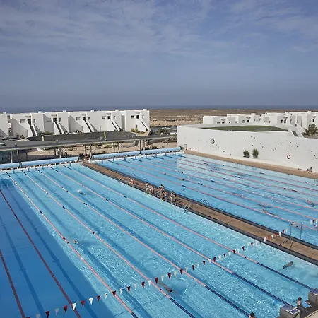 호텔 Club La Santa Sports Inclusive 3*