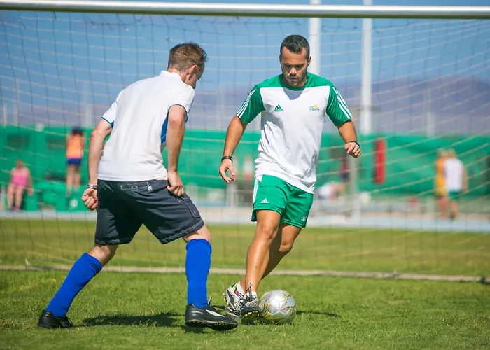 מלון Club La Santa Sports Inclusive 3*